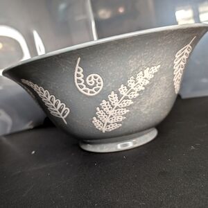 Corelle stoneware Alpine Glade‎ large smoke blue/ cream serving bowl